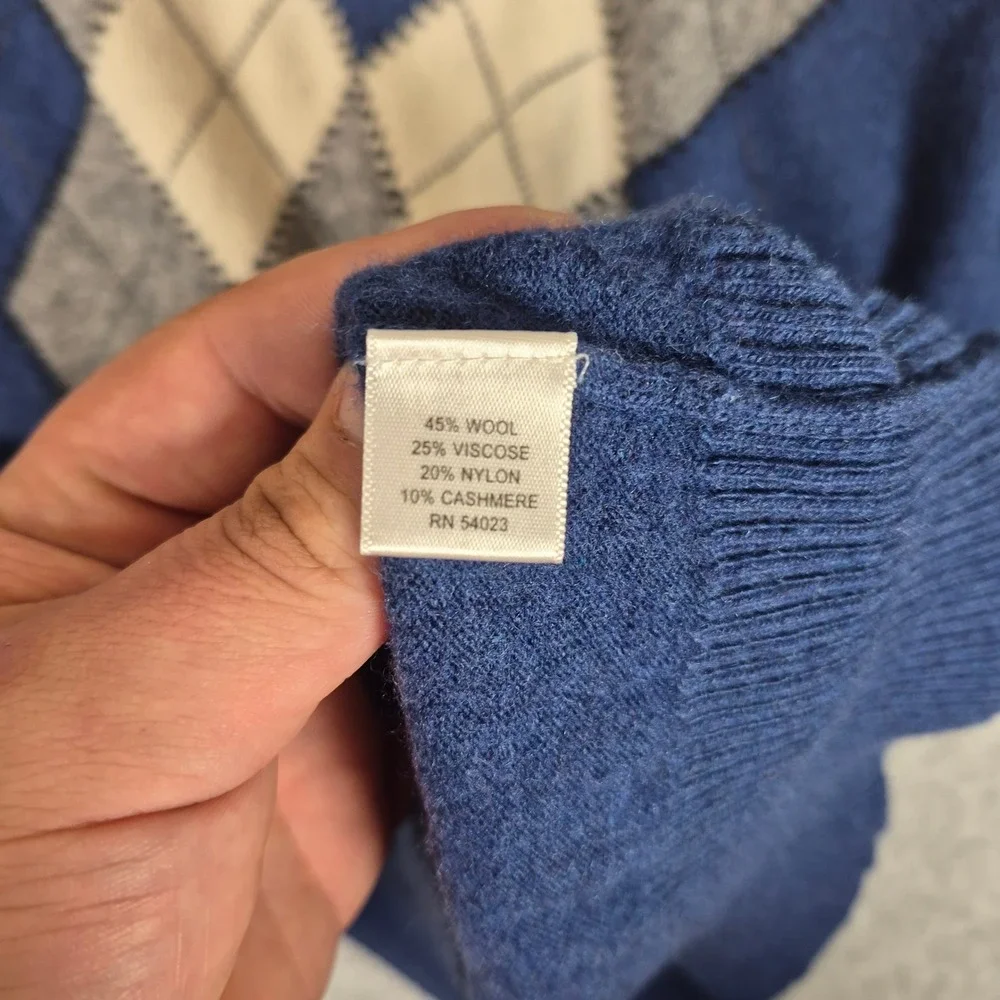 Banana Republic Sweater Mens Small Blue Argyle Cashmere Blend V-Neck Knit